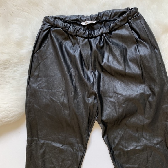 SOLD⚡️faux leather joggers pants elastic waist - Picture 6 of 8